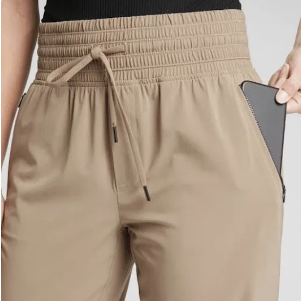 Athleta Camden Jogger Size 4